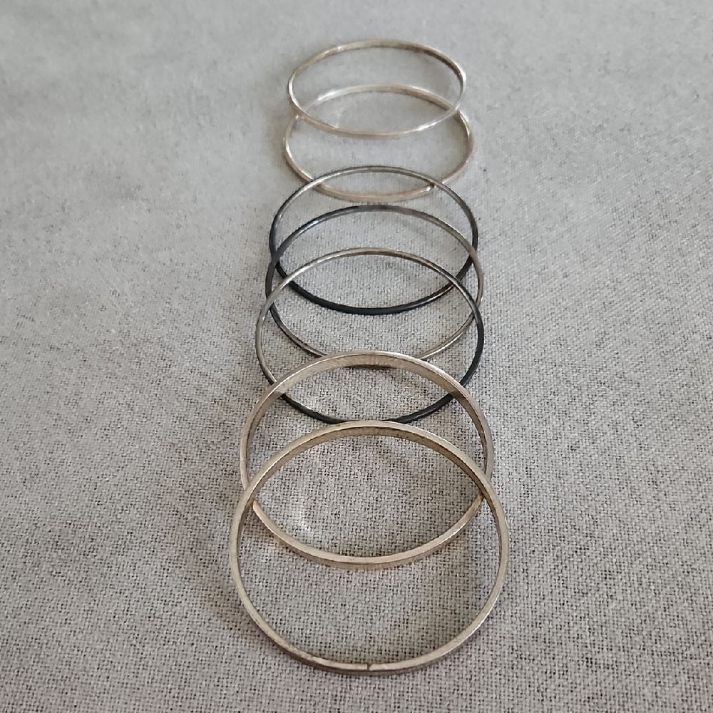 Elegant Silver and Black Bangle Set